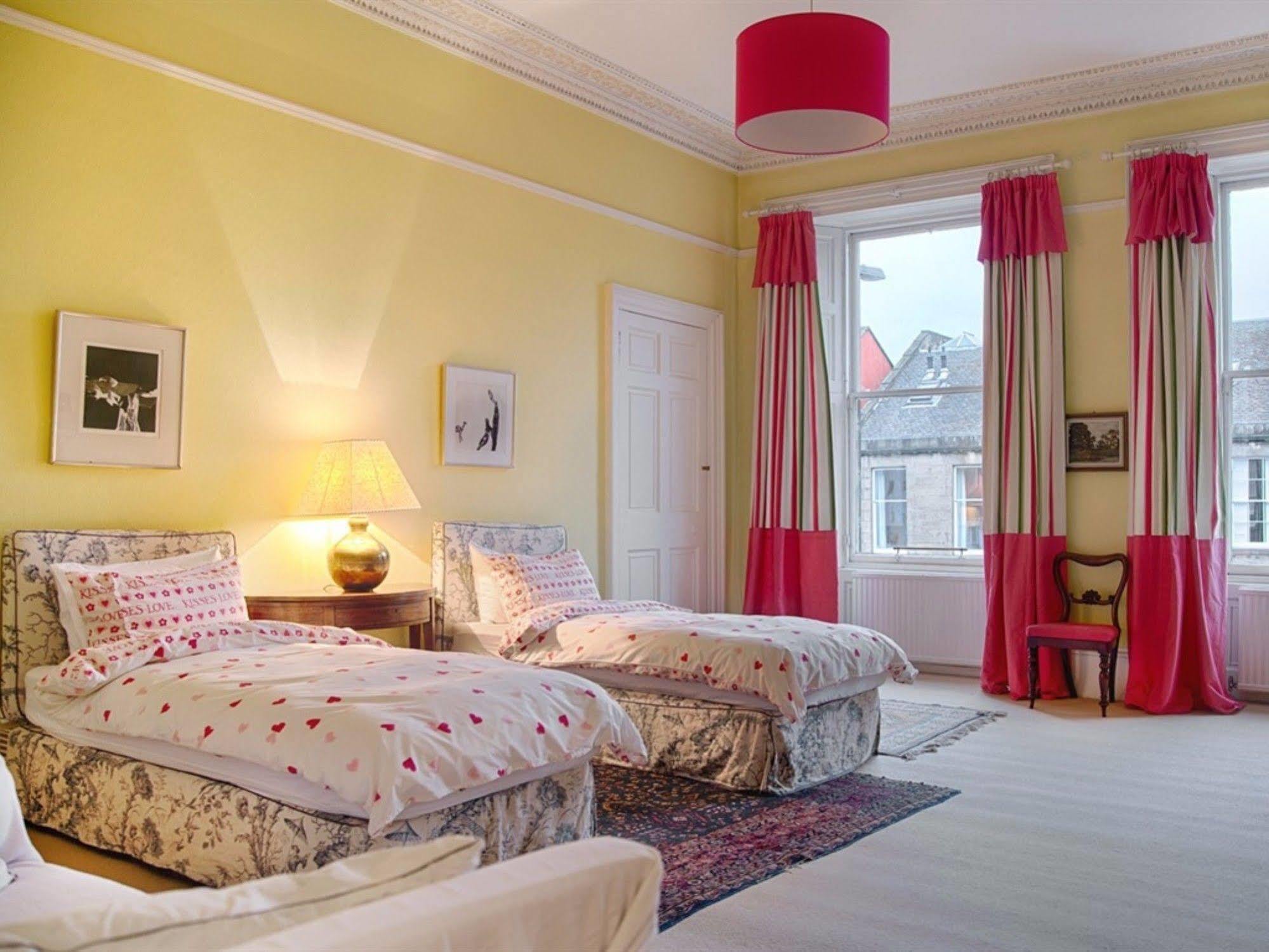 Winter Cherry Bed & Breakfast Edinburg Exteriör bild